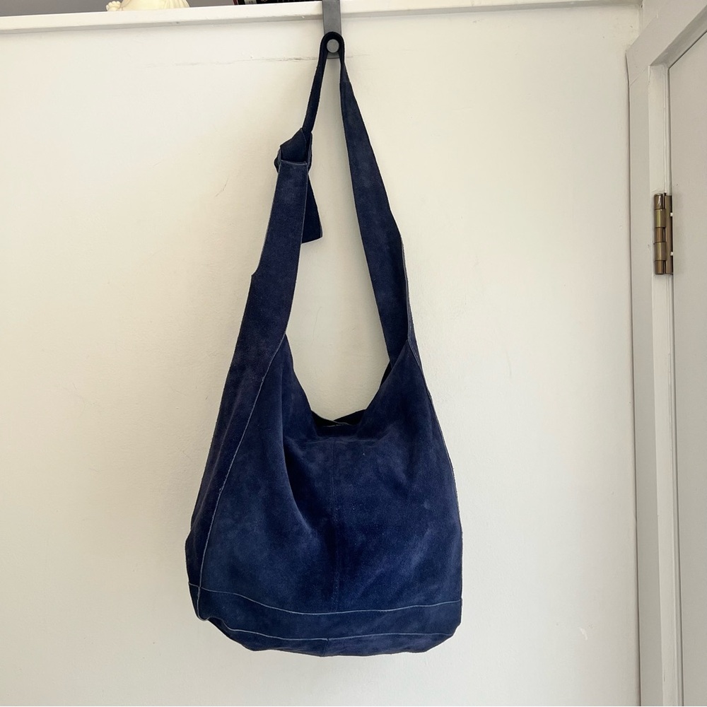 Free People Jessa Carryall Suede Leather Bag in Navy blue rare color! - Picture 5 of 16